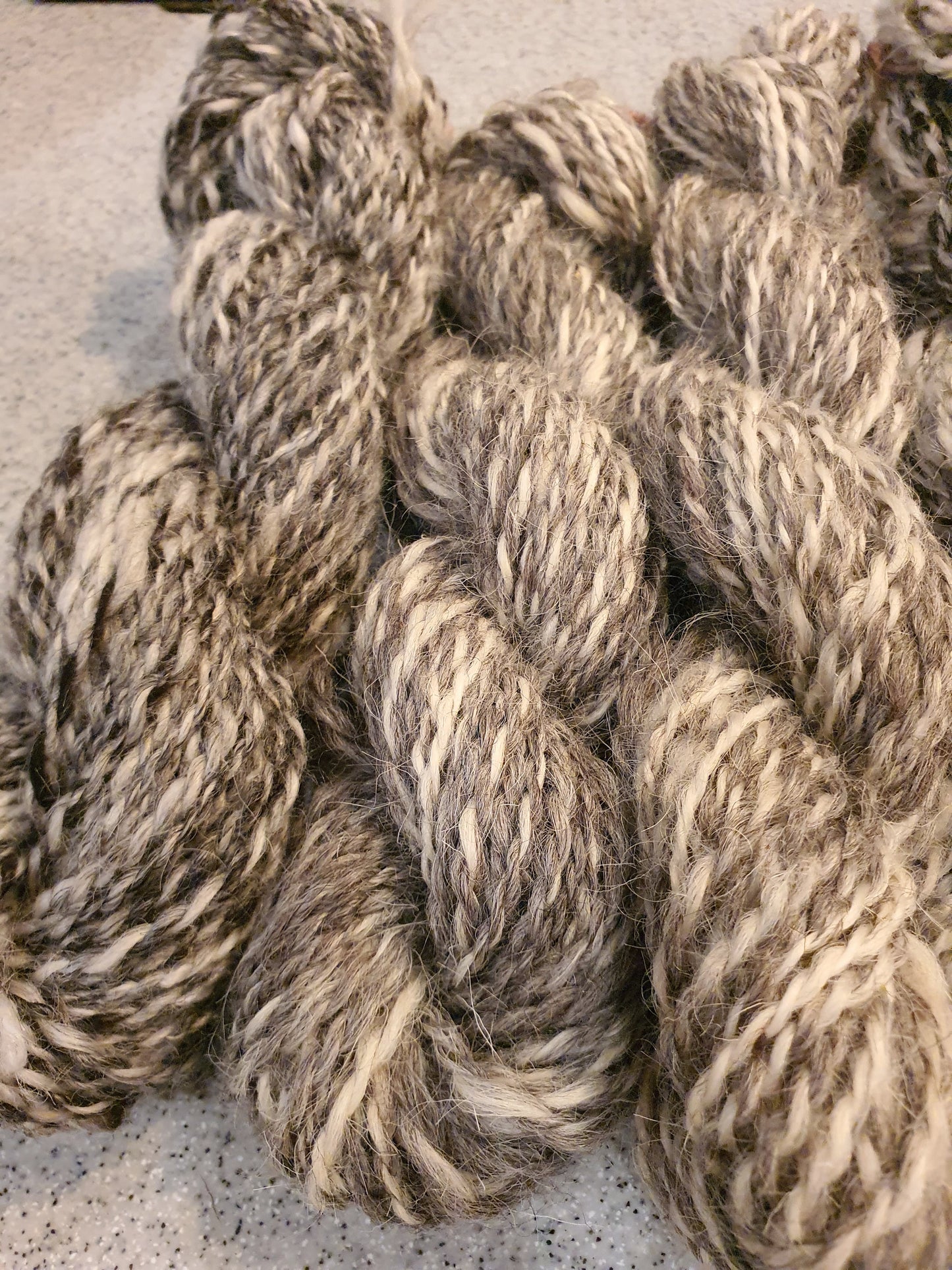 Pet fur yarn - Spinning service (Chiengora). Your pet's fur hand spun into yarn. Dogs, cats, rabbits, fur yarn.