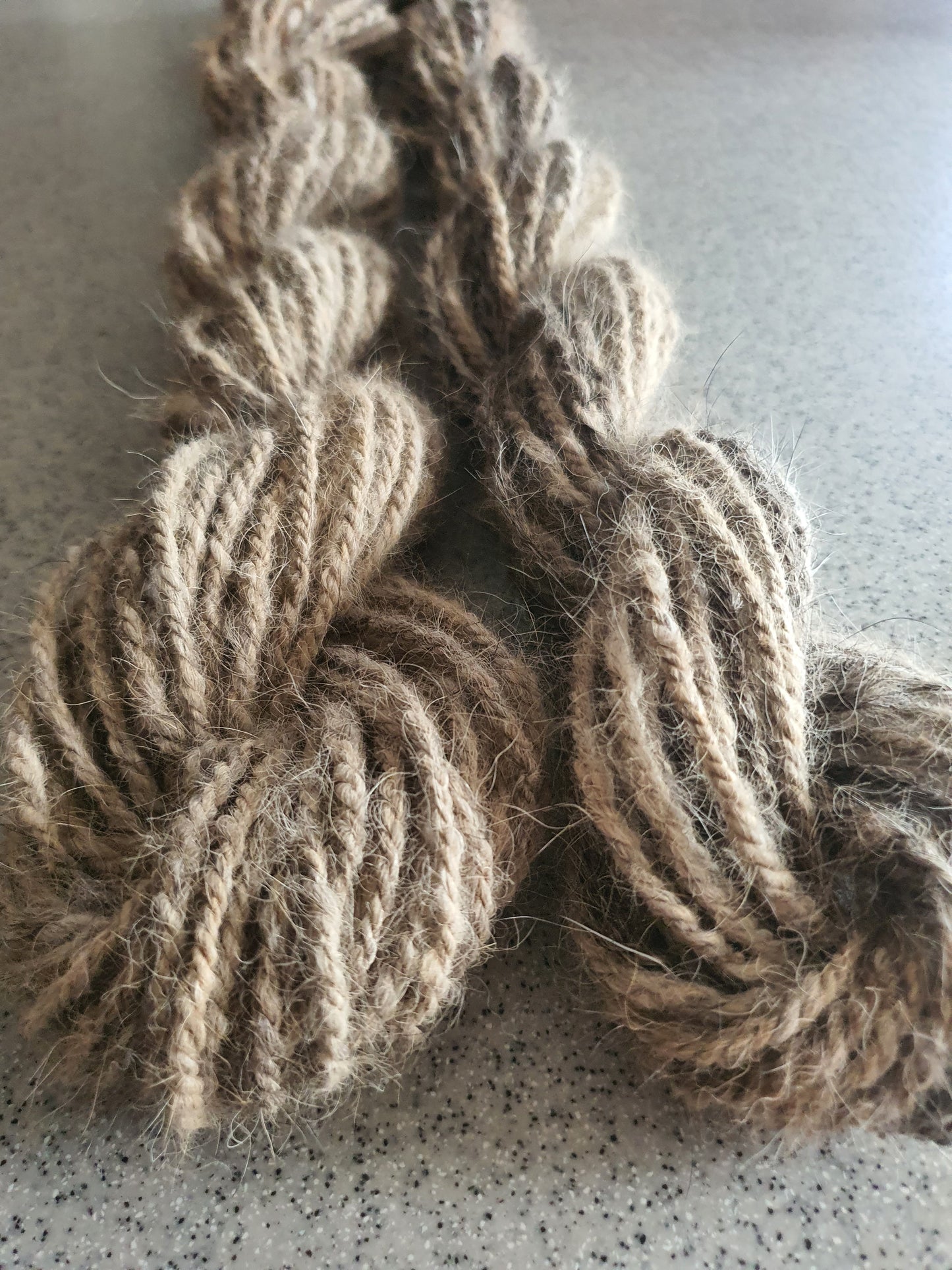 Pet fur yarn - Spinning service (Chiengora). Your pet's fur hand spun into yarn. Dogs, cats, rabbits, fur yarn.