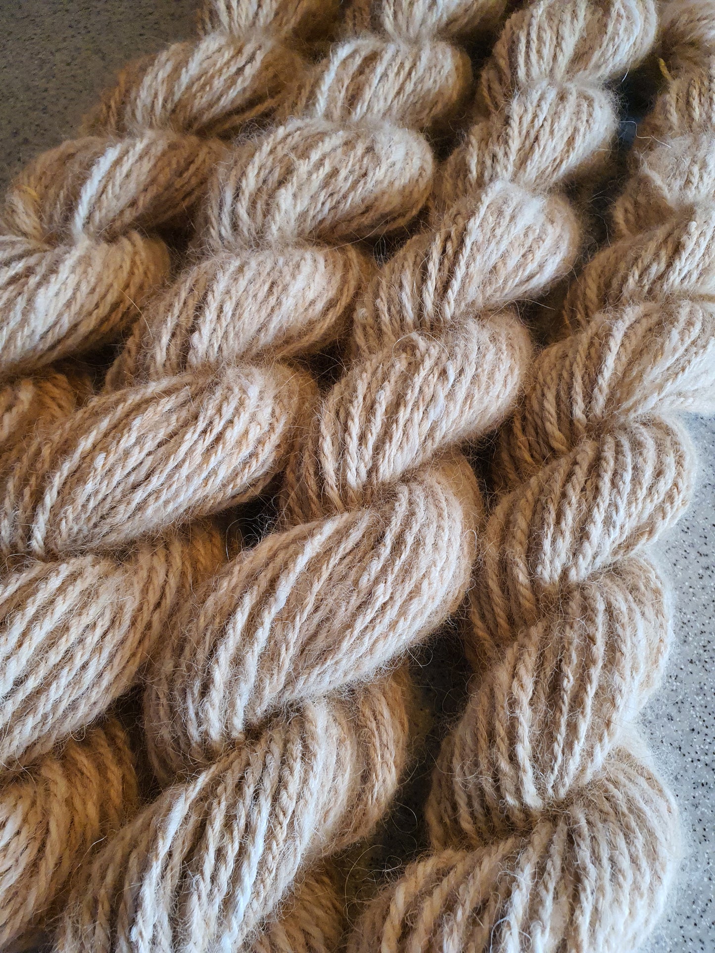 Pet fur yarn - Spinning service (Chiengora). Your pet's fur hand spun into yarn. Dogs, cats, rabbits, fur yarn.
