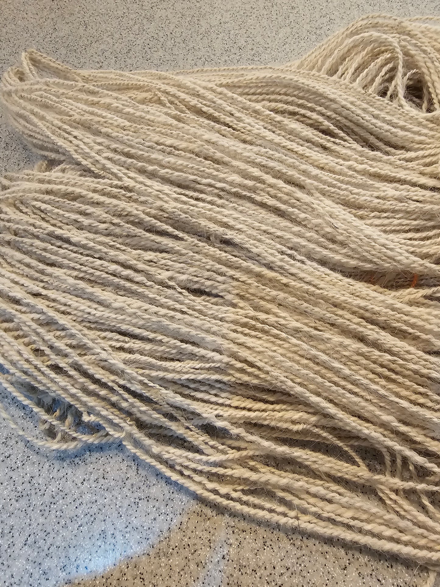 Pet fur yarn - Spinning service (Chiengora). Your pet's fur hand spun into yarn. Dogs, cats, rabbits, fur yarn.