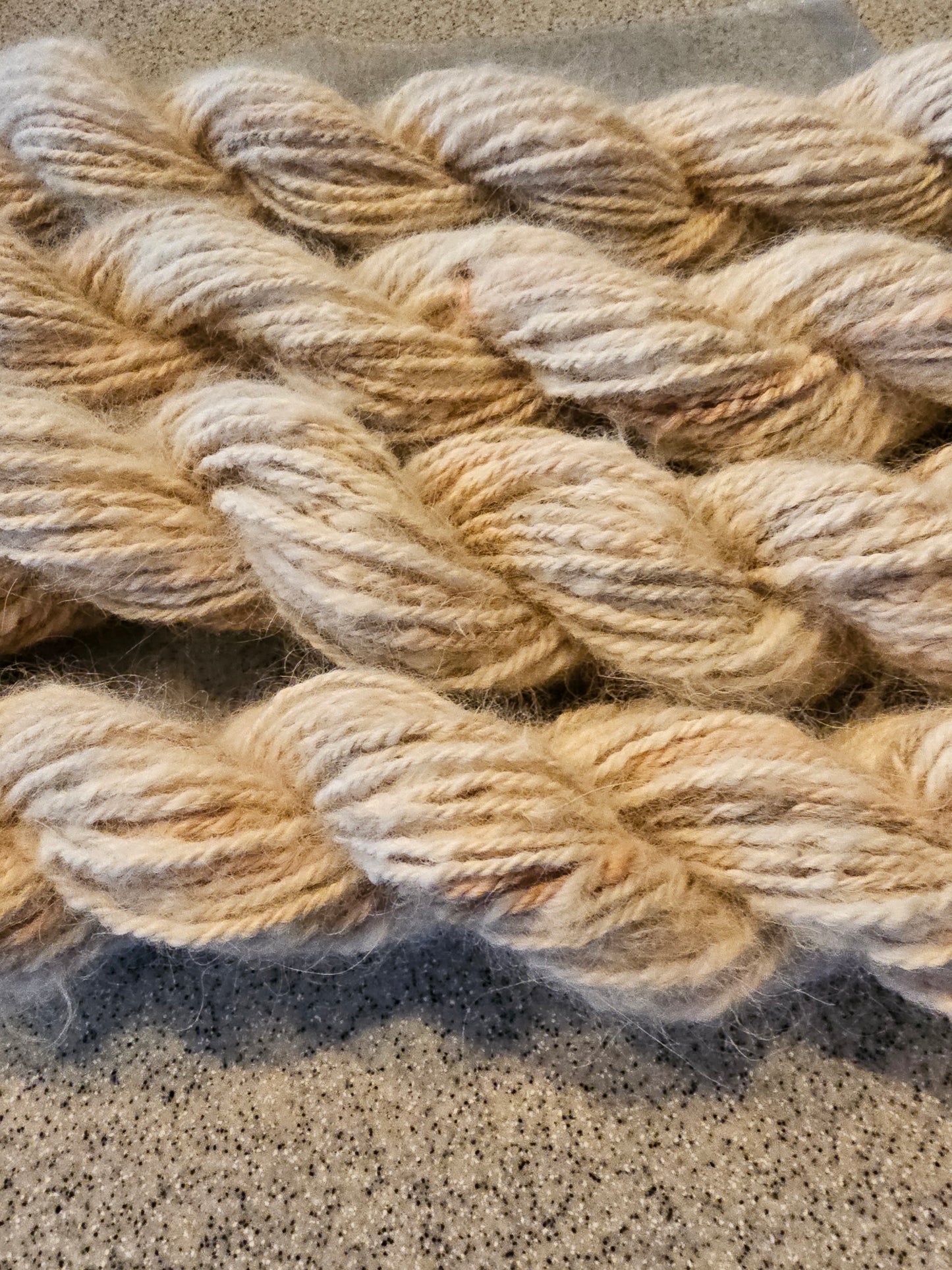 Pet fur yarn - Spinning service (Chiengora). Your pet's fur hand spun into yarn. Dogs, cats, rabbits, fur yarn.