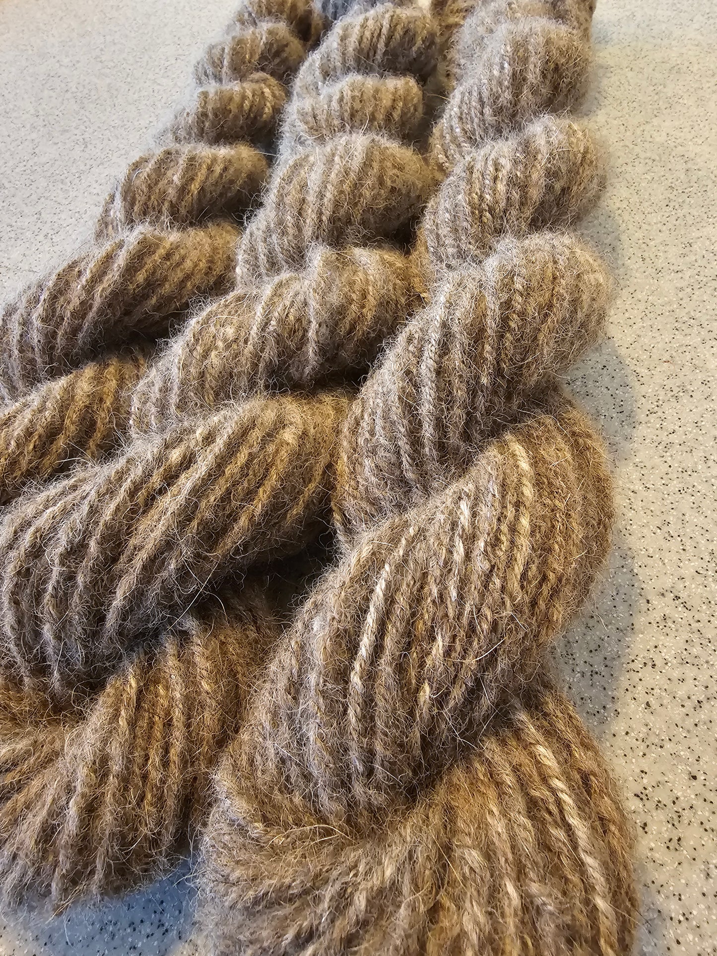 Pet fur yarn - Spinning service (Chiengora). Your pet's fur hand spun into yarn. Dogs, cats, rabbits, fur yarn.