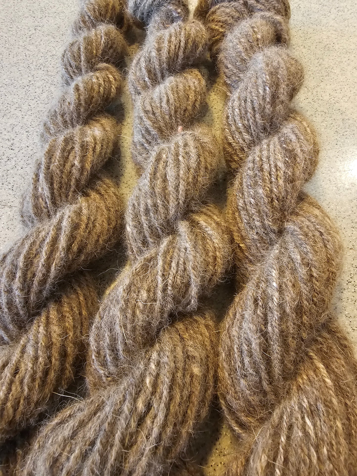 Pet fur yarn - Spinning service (Chiengora). Your pet's fur hand spun into yarn. Dogs, cats, rabbits, fur yarn.