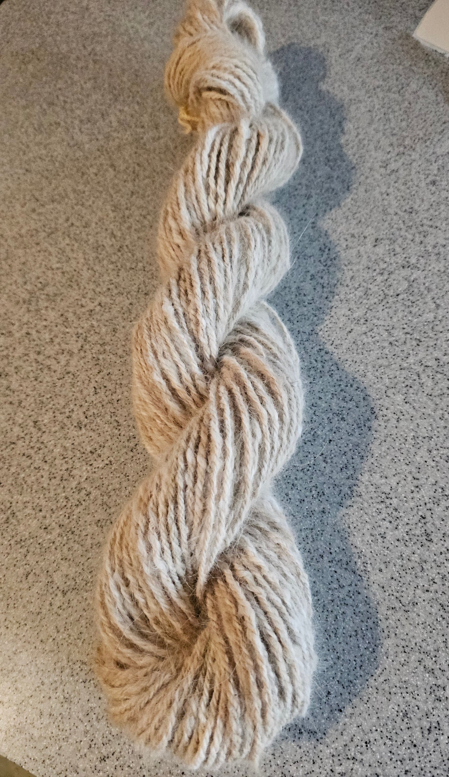 Pet fur yarn - Spinning service (Chiengora). Your pet's fur hand spun into yarn. Dogs, cats, rabbits, fur yarn.