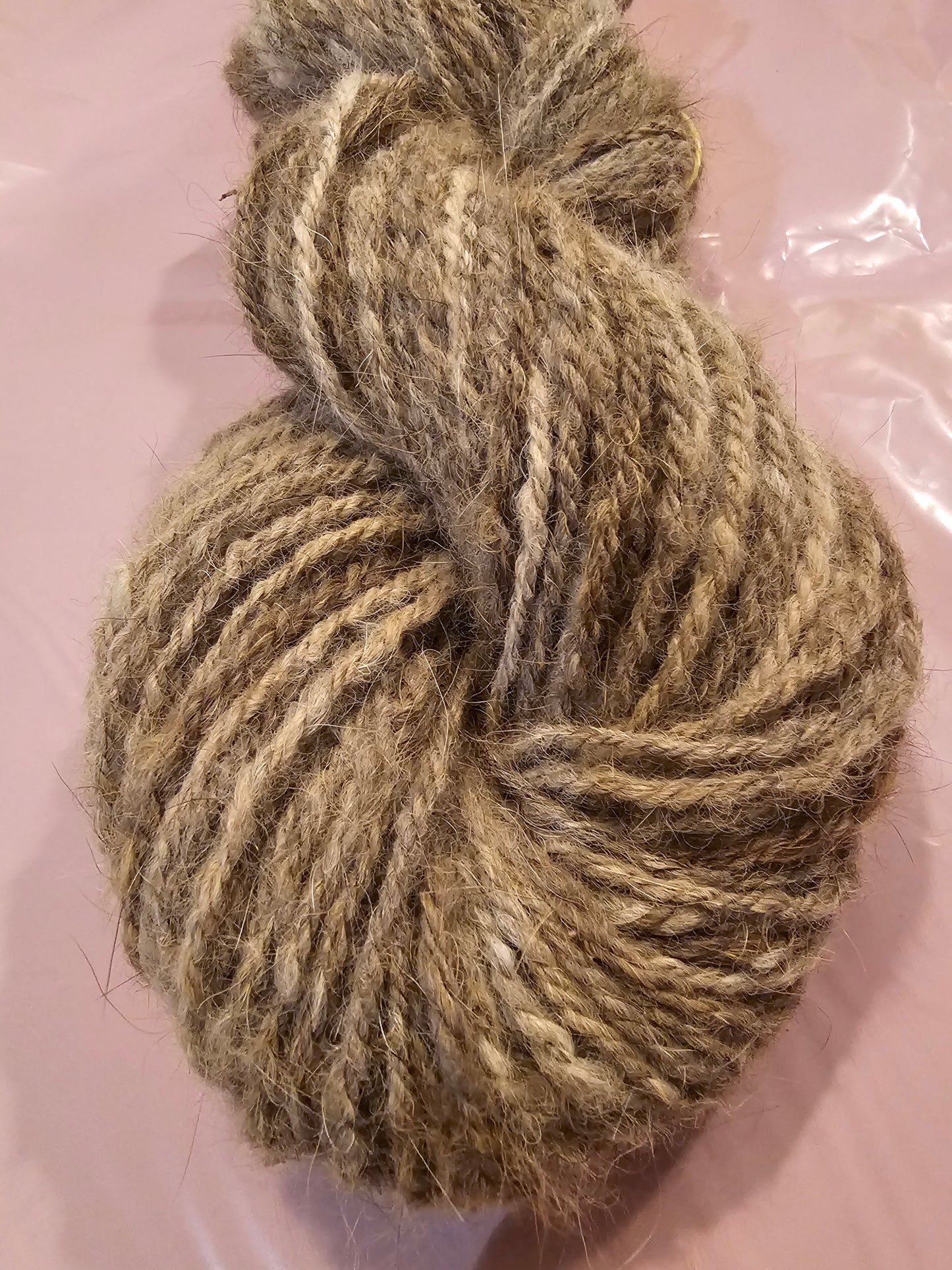 Pet fur yarn - Spinning service (Chiengora). Your pet's fur hand spun into yarn. Dogs, cats, rabbits, fur yarn.