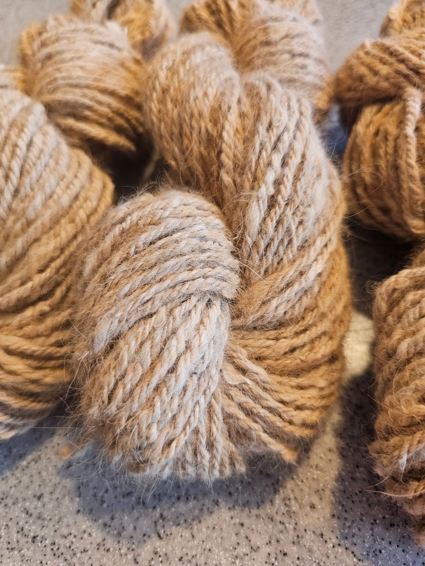 Pet fur yarn - Spinning service (Chiengora). Your pet's fur hand spun into yarn. Dogs, cats, rabbits, fur yarn.