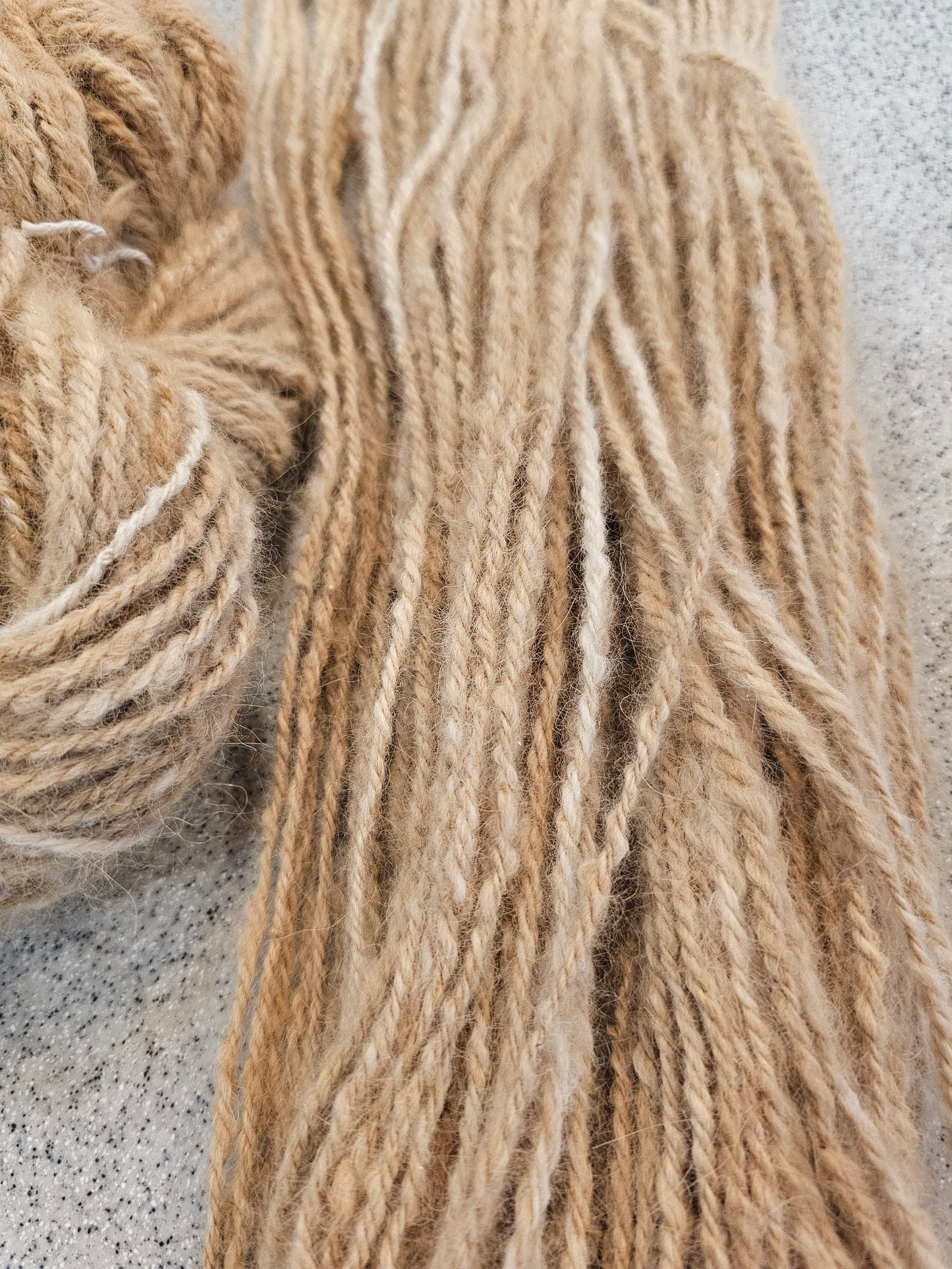 Pet fur yarn - Spinning service (Chiengora). Your pet's fur hand spun into yarn. Dogs, cats, rabbits, fur yarn.