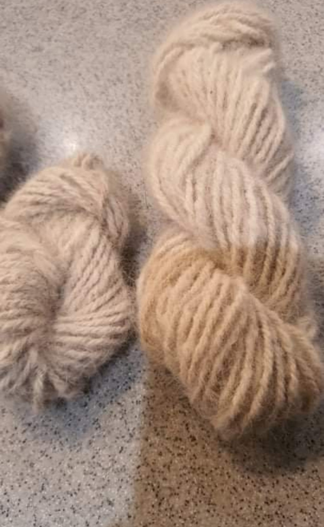 Pet fur yarn - Spinning service (Chiengora). Your pet's fur hand spun into yarn. Dogs, cats, rabbits, fur yarn.