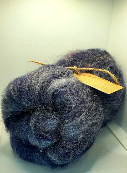 Custom design yarn wool batts. Carded wool.