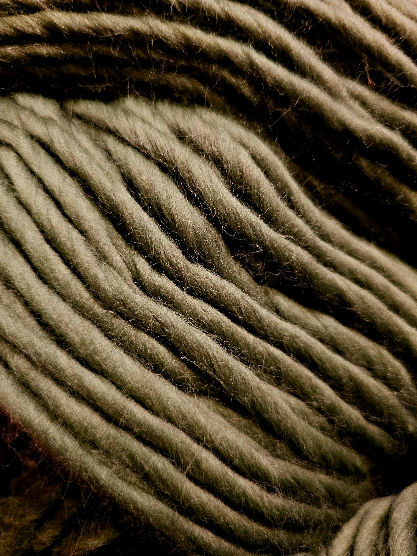 Olive green Super chunky yarn