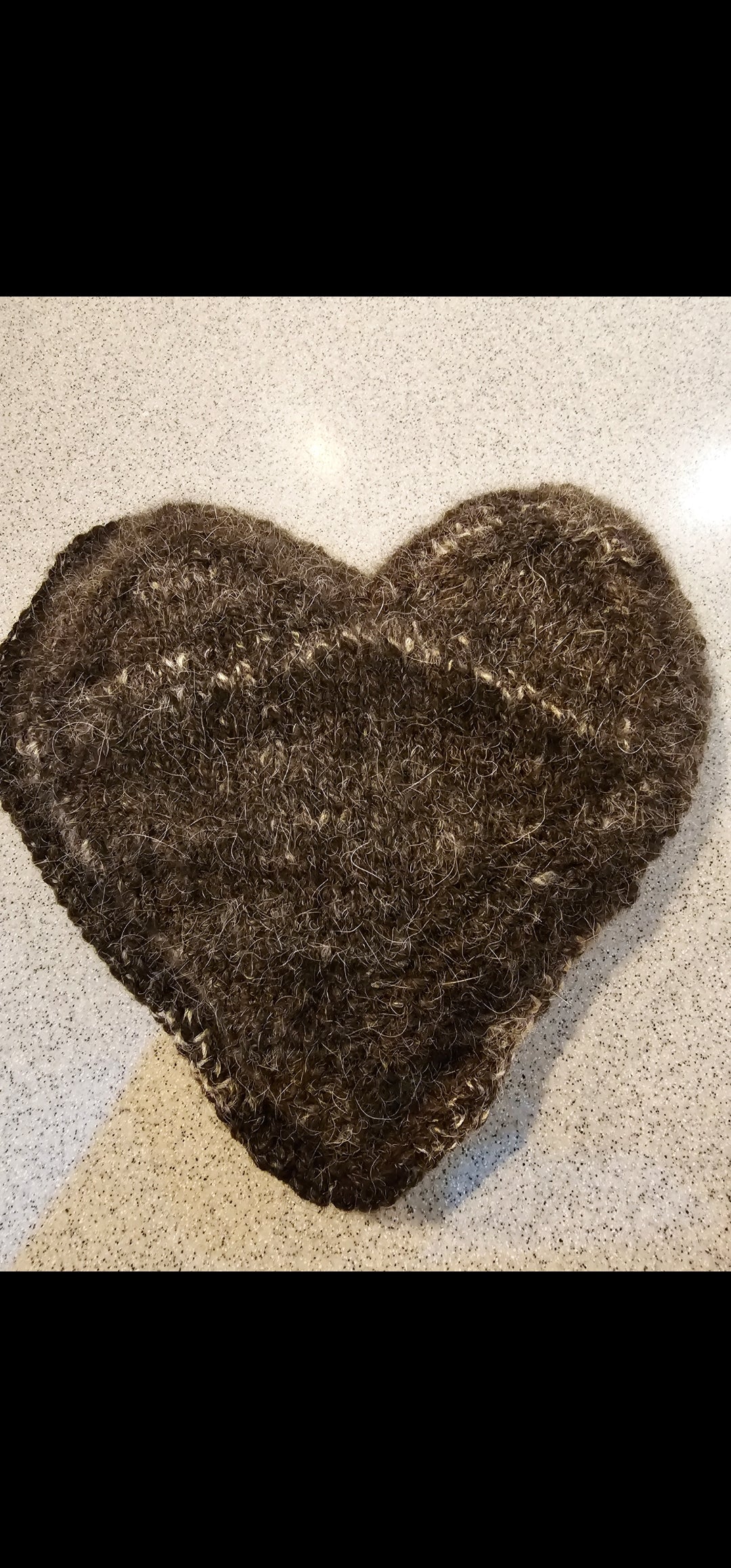 Pet fur yarn heart keepsake. Have your pets fur turned into something you can keep forever. Dog, cat, rabbit, memorial/keepsake cheingora