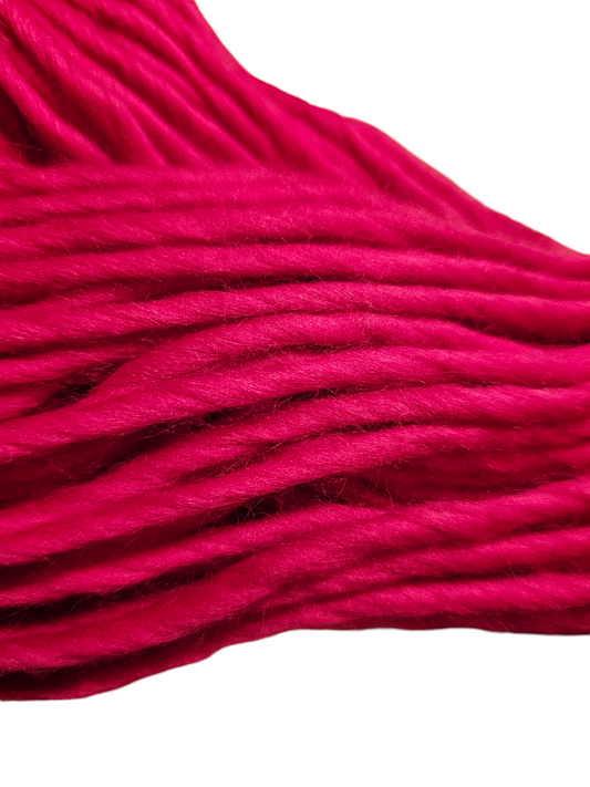 Raspberry Super chunky yarn