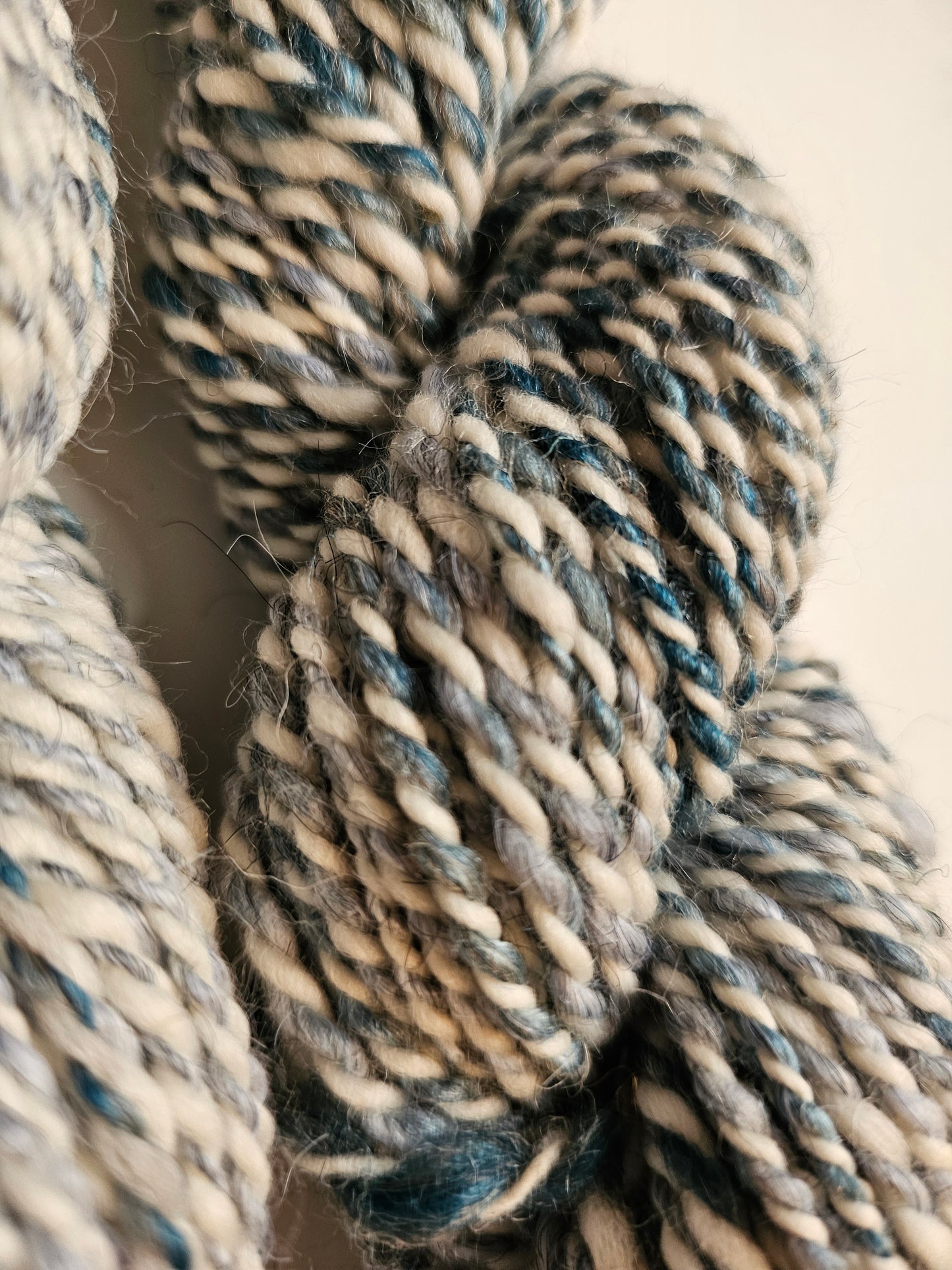 Hand-spun yarn - frosty