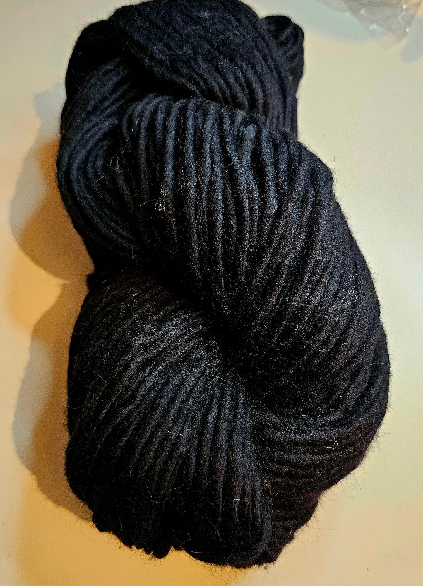 Black - Super chunky yarn