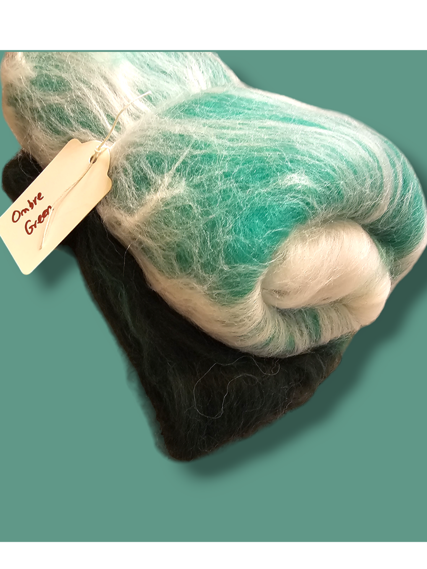 Ombre green. Beautiful batt perfect for spinning into yarn, felting or weaving.