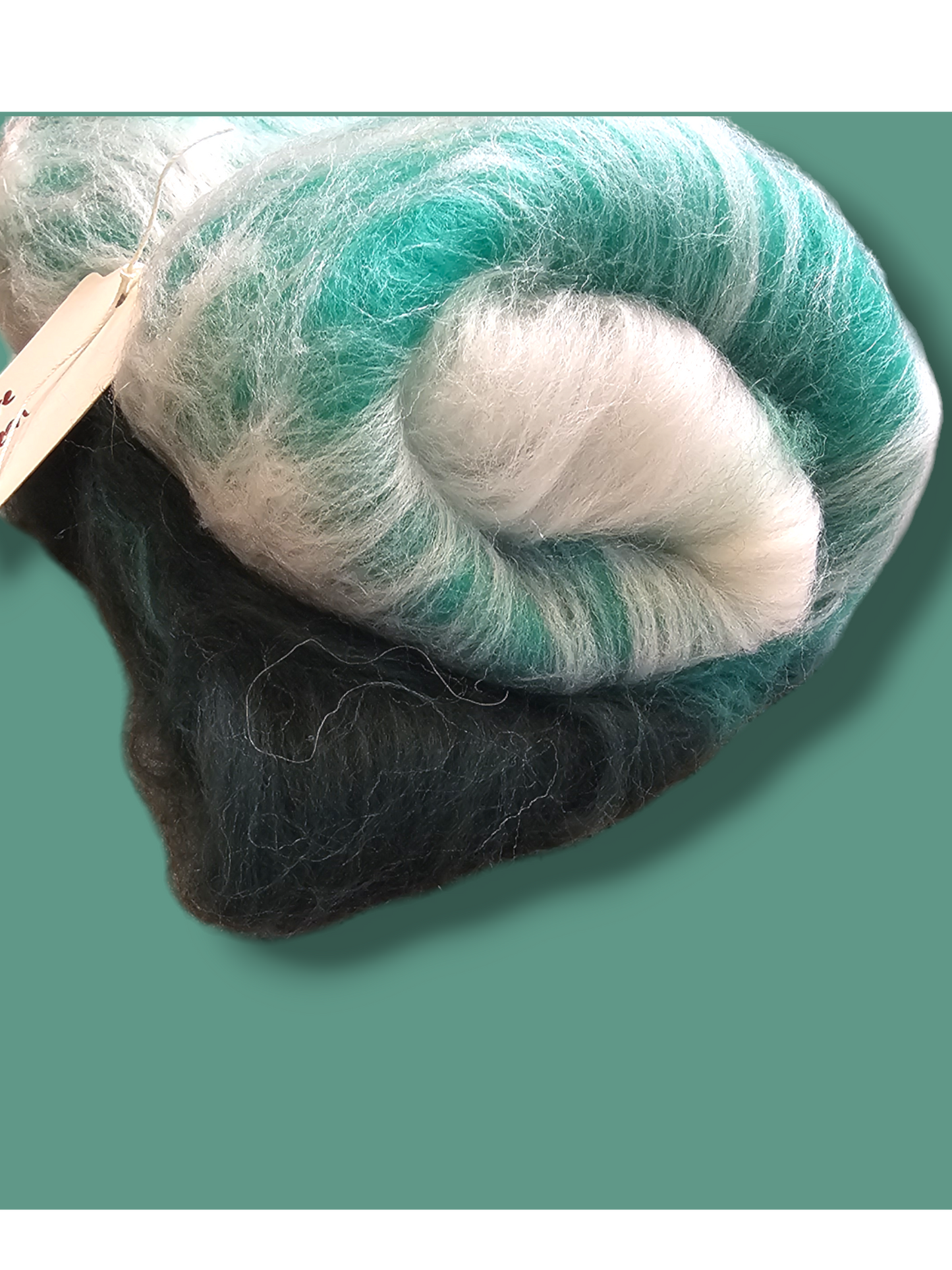 Ombre green. Beautiful batt perfect for spinning into yarn, felting or weaving.