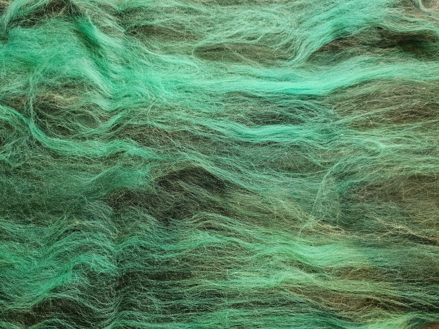 Ivy Green. Beautiful wool batt perfect for spinning into yarn, felting or weaving.