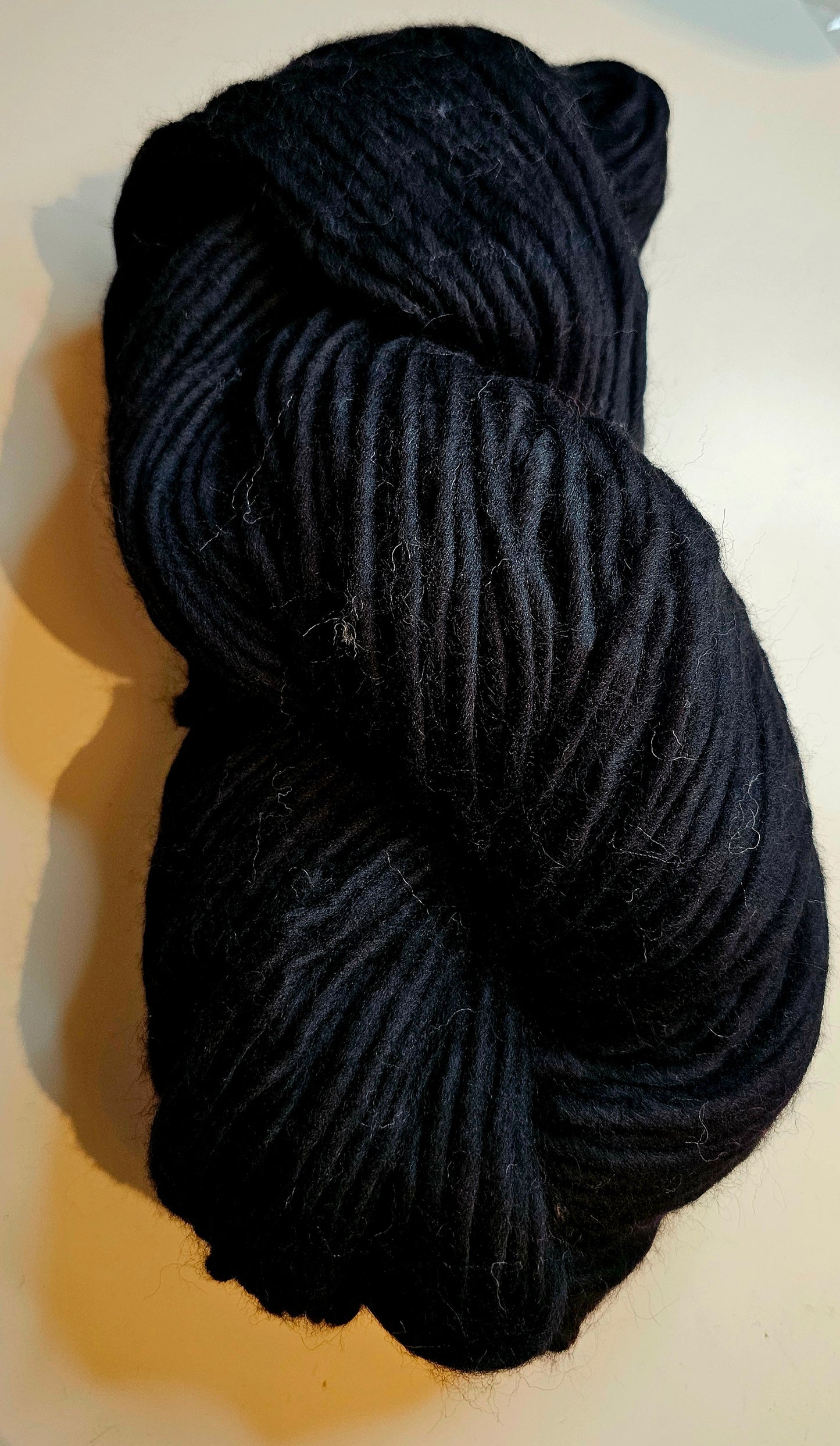 Black - Super chunky yarn