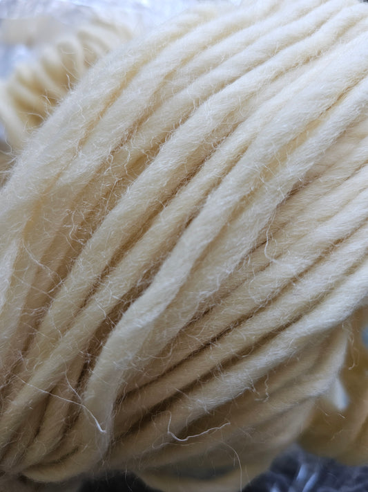 Natural White Super chunky yarn (Merino)